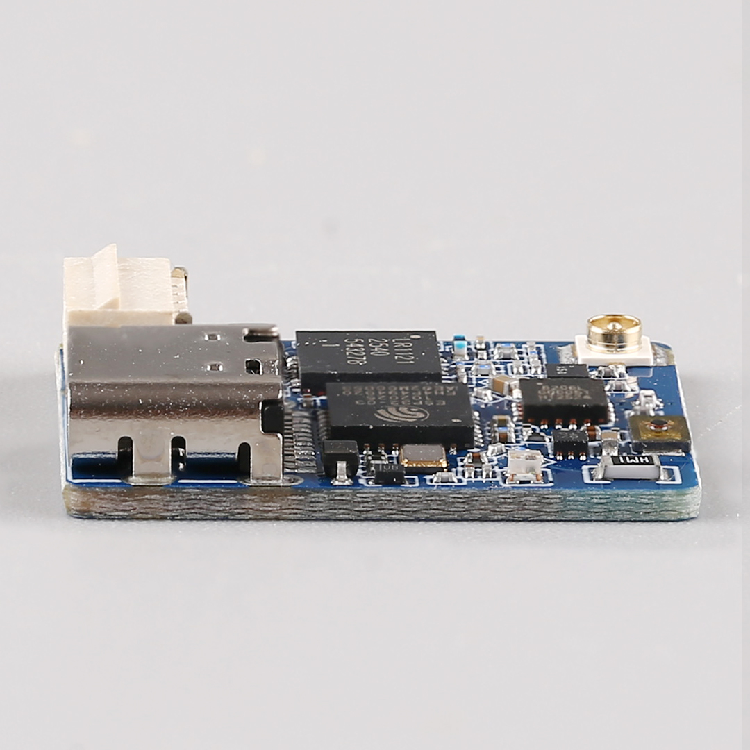 BAYCKRC UR100 ExpressLRS デュアルバ - Drone Racing Receiver のレビューと価格
